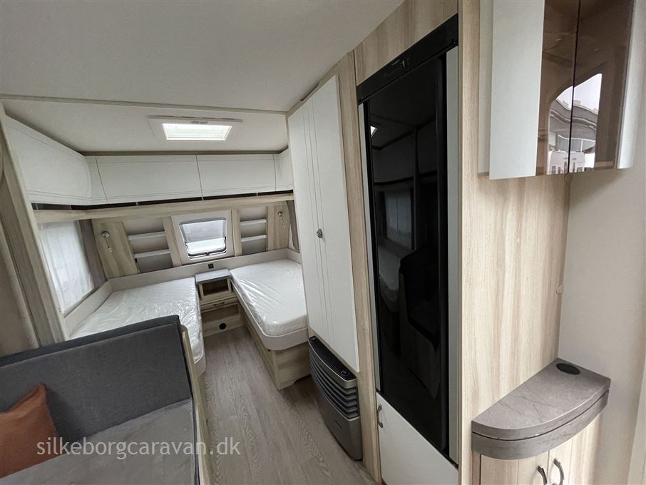 Hobby De Luxe 460 SL DK-Line